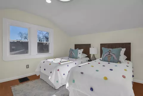 1099 Burns, Wyoming, OH 45215 photo 22