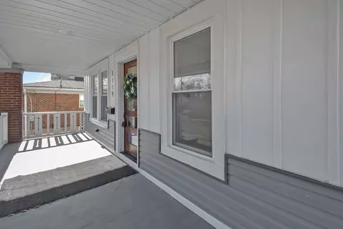 1099 Burns, Wyoming, OH 45215 photo 3