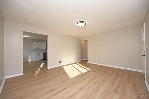 4310 Fehr, Cincinnati, OH 45238 photo 7