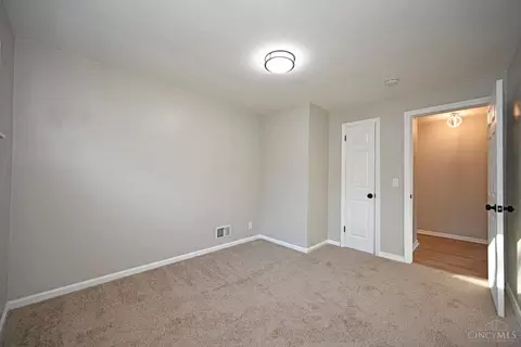 4310 Fehr, Cincinnati, OH 45238 photo 25