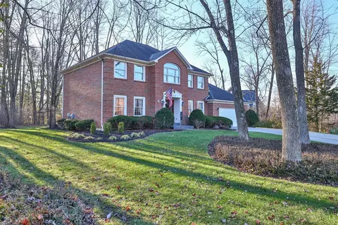 5511 Samstone Ct, Blue Ash, OH 45242 photo 2
