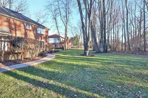 5511 Samstone Ct, Blue Ash, OH 45242 photo 6