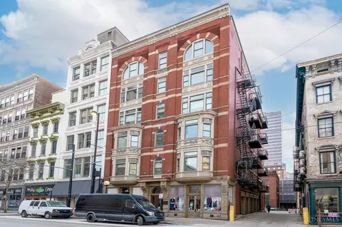 621 Main St #2B, Cincinnati, OH 45202