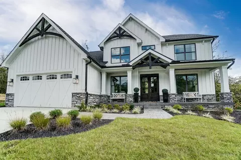 2108 Clough Chase, Cincinnati, OH 45244