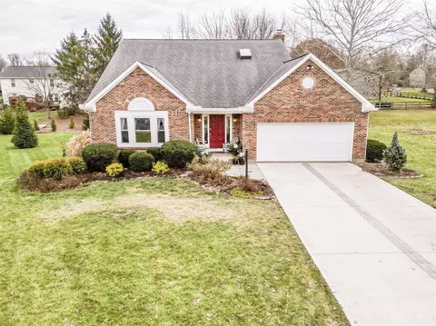 7800 Strawberry Hill Ln, Maineville, OH 45039