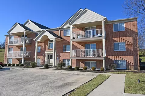 3335 Emerald Lks #3C, Cincinnati, OH 45211