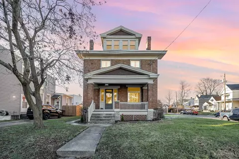 6109 Sycamore St, Elmwood Place, OH 45216