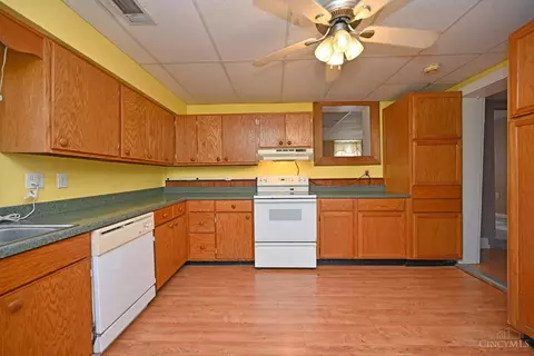 222 Light, Felicity, OH 45120 photo 11