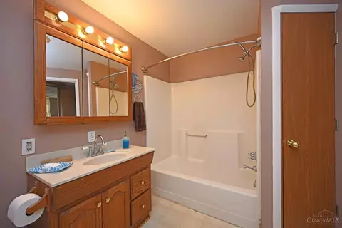 222 Light, Felicity, OH 45120 photo 16