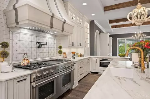 Kitchen - 9480 Cunningham, Cincinnati, OH 45243 photo 2 of 10