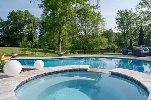 Exterior - 9480 Cunningham, Cincinnati, OH 45243 photo 8 of 9