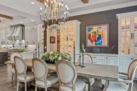 Dining - 9480 Cunningham, Cincinnati, OH 45243 photo 1 of 3