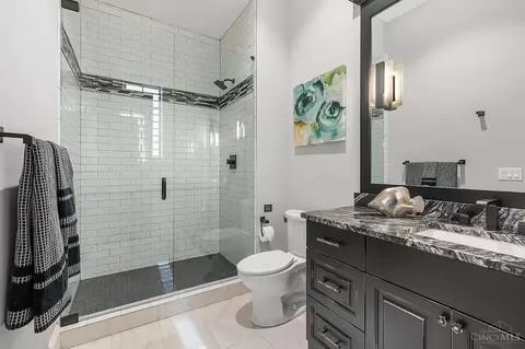 Bath - 9480 Cunningham, Cincinnati, OH 45243 photo 7 of 7