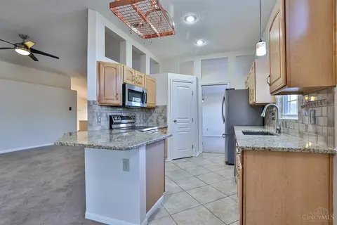 692 Bridle, Cincinnati, OH 45231 photo 9