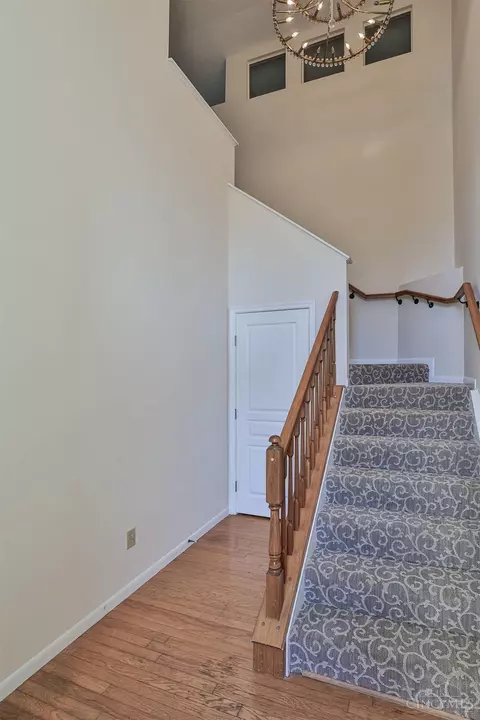692 Bridle, Cincinnati, OH 45231 photo 2