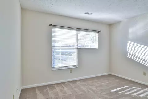 692 Bridle, Cincinnati, OH 45231 photo 17