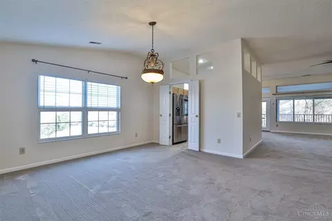 692 Bridle, Cincinnati, OH 45231 photo 11