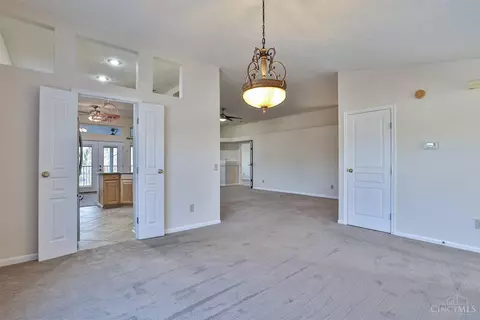 692 Bridle, Cincinnati, OH 45231 photo 12