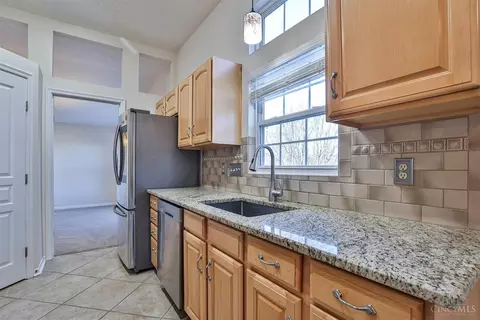 692 Bridle, Cincinnati, OH 45231 photo 10