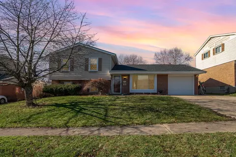 1011 Hilliard, Cincinnati, OH 45238