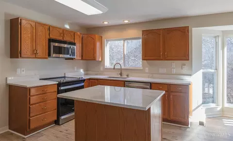 2618 Streamside, Cincinnati, OH 45230 photo 13