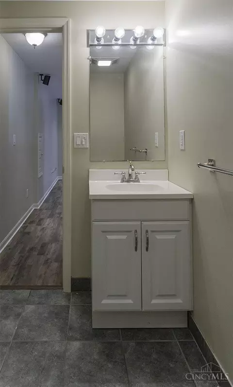 2618 Streamside, Cincinnati, OH 45230 photo 36