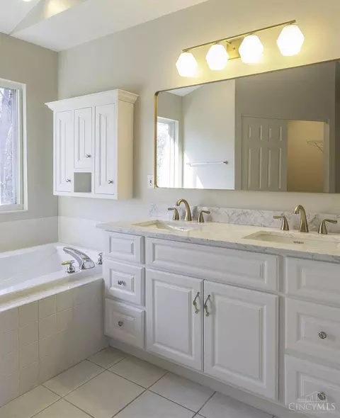 2618 Streamside, Cincinnati, OH 45230 photo 19