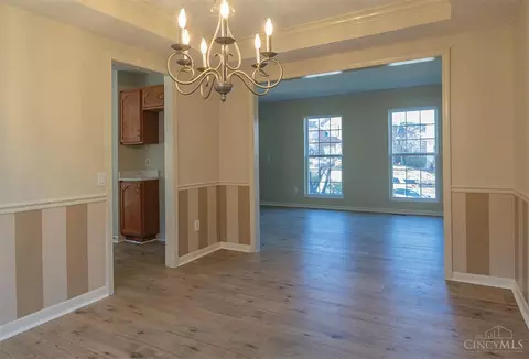 2618 Streamside, Cincinnati, OH 45230 photo 8