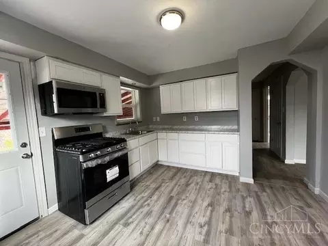 620 Dottie, Reading, OH 45215 photo 3