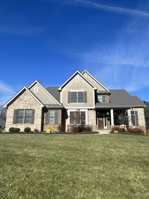 8010 Parkside Lk, Cincinnati, OH 45255