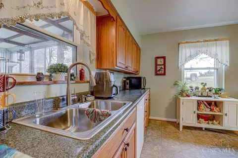 2154 Pinney, Cincinnati, OH 45231 photo 12