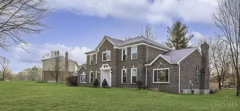 1113 Hunters Run, Amelia, OH 45102