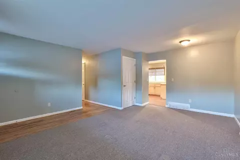 8450 Daly, Cincinnati, OH 45231 photo 6