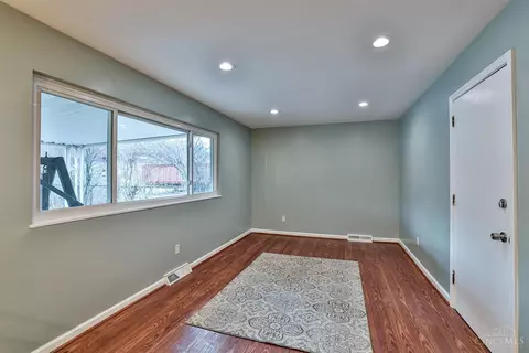 8450 Daly, Cincinnati, OH 45231 photo 7