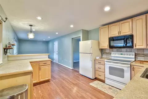 8450 Daly, Cincinnati, OH 45231 photo 10