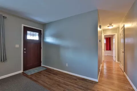 8450 Daly, Cincinnati, OH 45231 photo 4