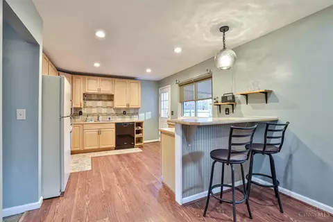 8450 Daly, Cincinnati, OH 45231 photo 9