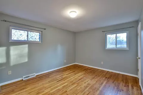 8450 Daly, Cincinnati, OH 45231 photo 12