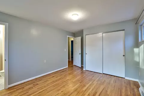 8450 Daly, Cincinnati, OH 45231 photo 13
