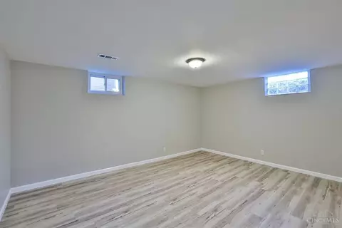 8450 Daly, Cincinnati, OH 45231 photo 18
