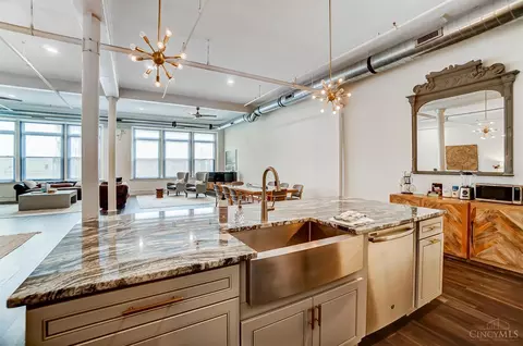 825 Main #2, Cincinnati, OH 45202 photo 24