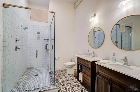825 Main #2, Cincinnati, OH 45202 photo 5