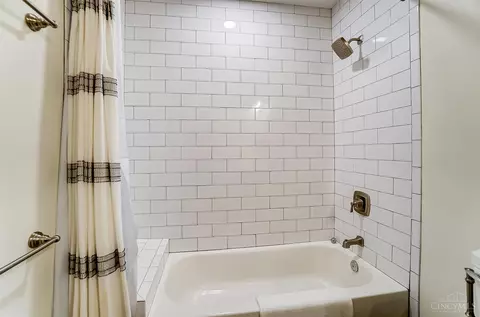 825 Main #2, Cincinnati, OH 45202 photo 38