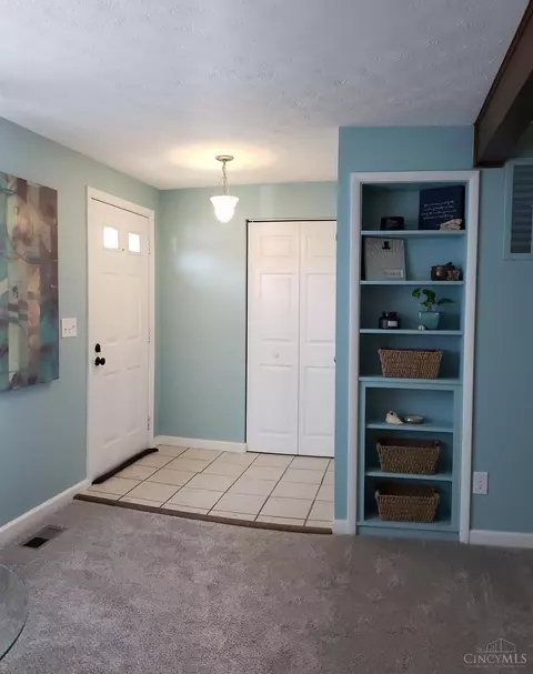 4660 Northridge, Batavia, OH 45103 photo 2