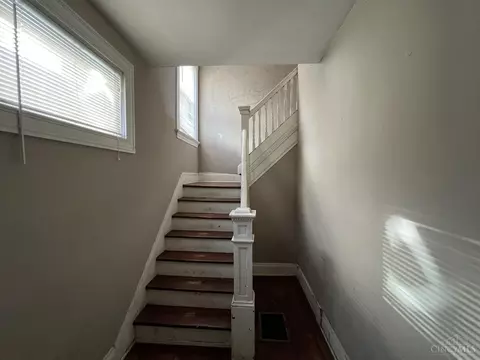 4602 Simpson, Cincinnati, OH 45227 photo 2