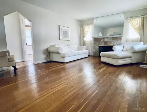 8718 Plainfield, Cincinnati, OH 45236 photo 4