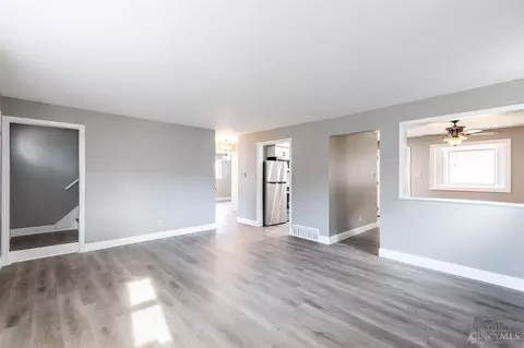 804 Kenray, Reading, OH 45215 photo 3