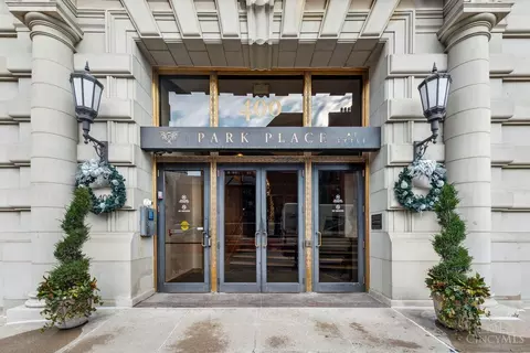 400 Pike #920, Cincinnati, OH 45202
