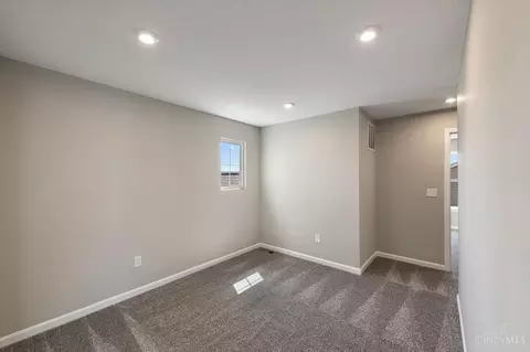 Bedroom - 6061 Foothills Dr, Harrison, OH 45030 photo 2 of 4