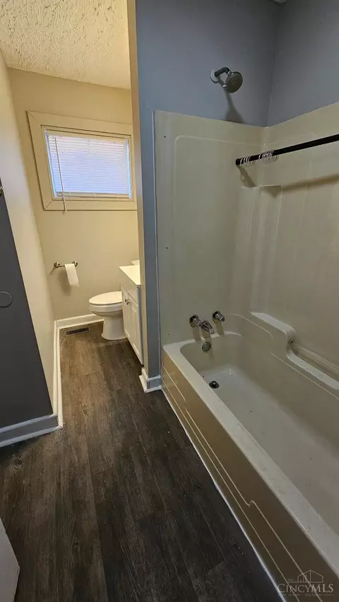 8919 Ebro, Cincinnati, OH 45231 photo 11